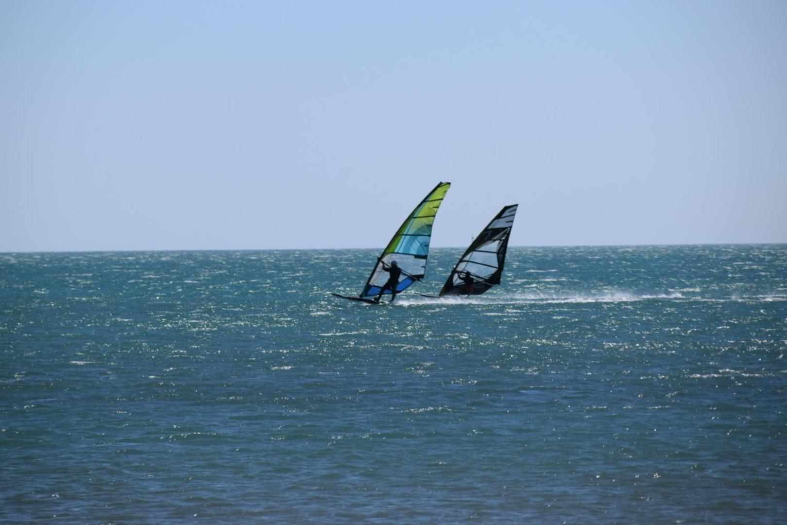 L' Escale 50m ,clim, Wifi, Box Tv * Fos-sur-Mer
