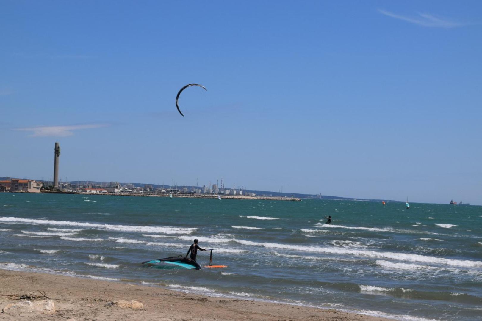L' Escale 50m ,clim, Wifi, Box Tv * Fos-sur-Mer